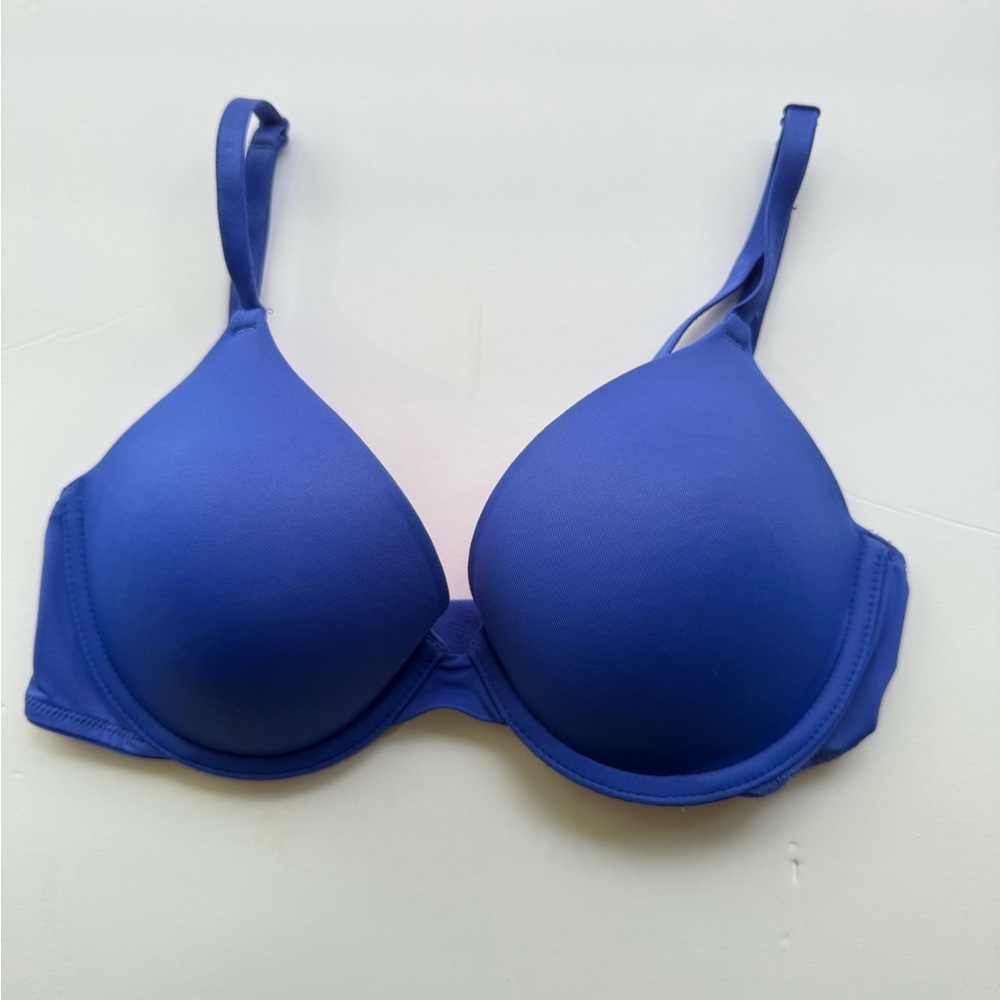 Victoria's Secret Blue Seamless T-Shirt Bra